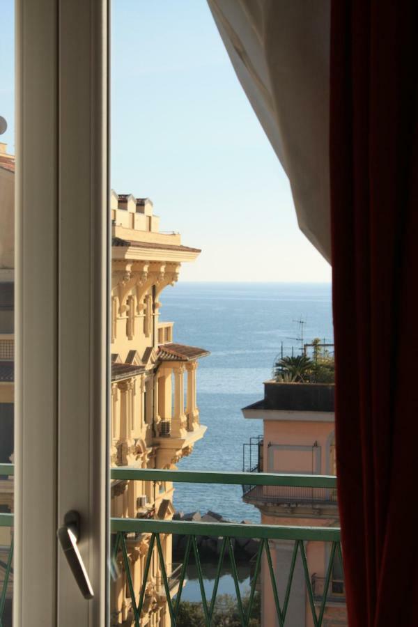 Marchesa Lulu Hotel ซาแลร์โน ภายนอก รูปภาพ